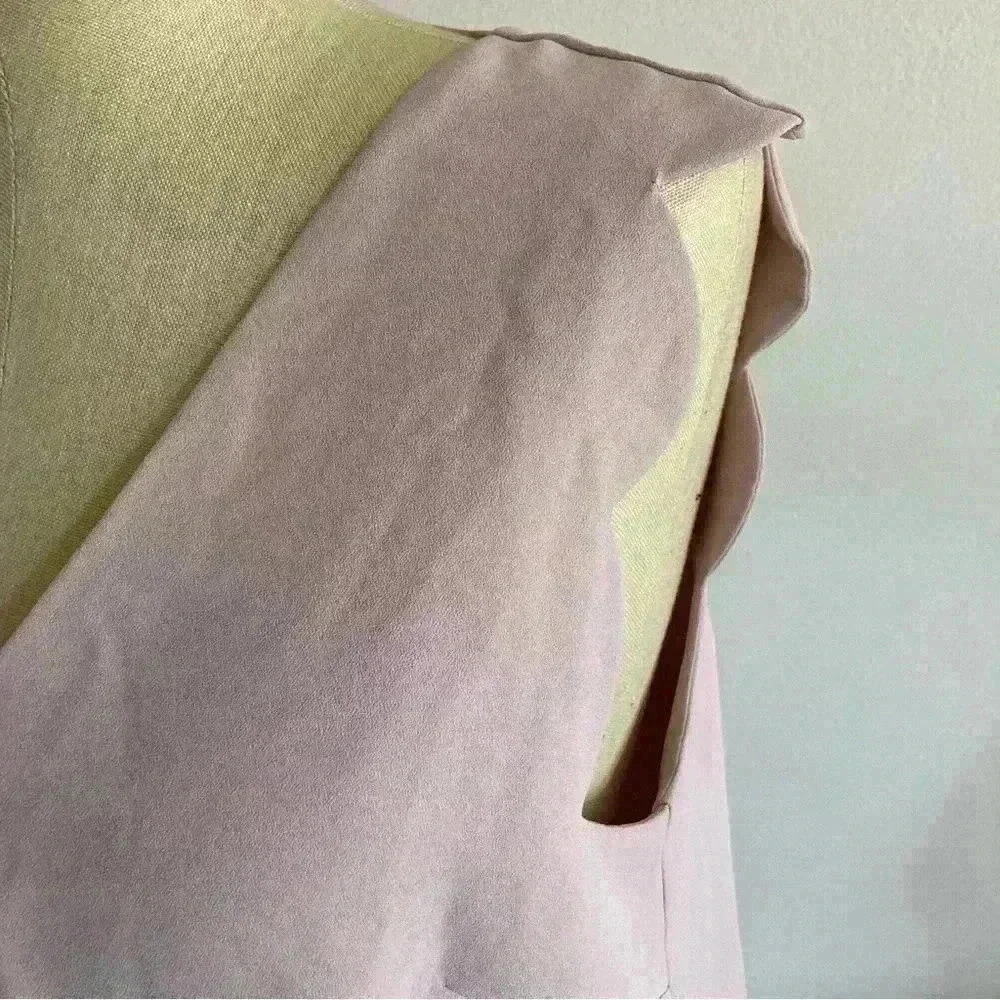 CeCe Women's Medium Dusty Pink Scalloped Sleeveless Blouse V neck - Picture 2 of 7